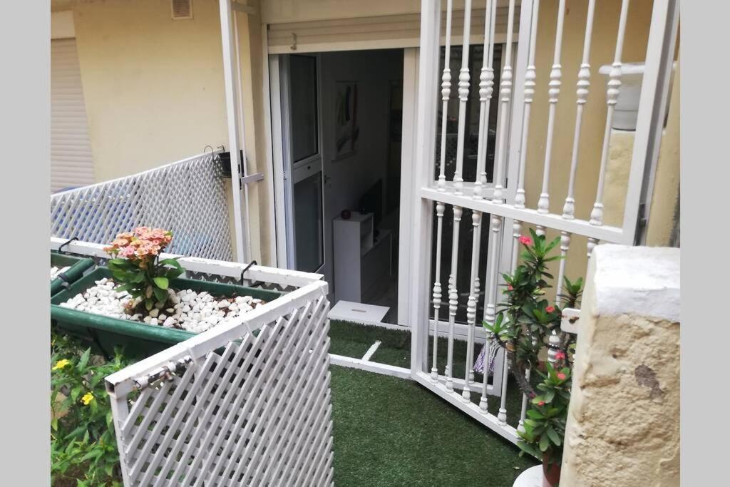 Studio Apartment La Lajilla Located At Beachfront Arguineguin Eksteriør billede